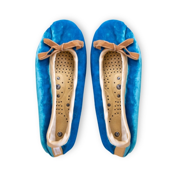 holistic-silk-velvet-massaging-slippers-turquoise-large